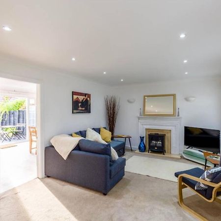 A Cheerful Three Bedroom House In Leafy Lytham Lytham St Annes Extérieur photo