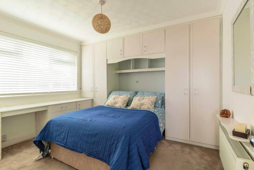 A Cheerful Three Bedroom House In Leafy Lytham Lytham St Annes Extérieur photo